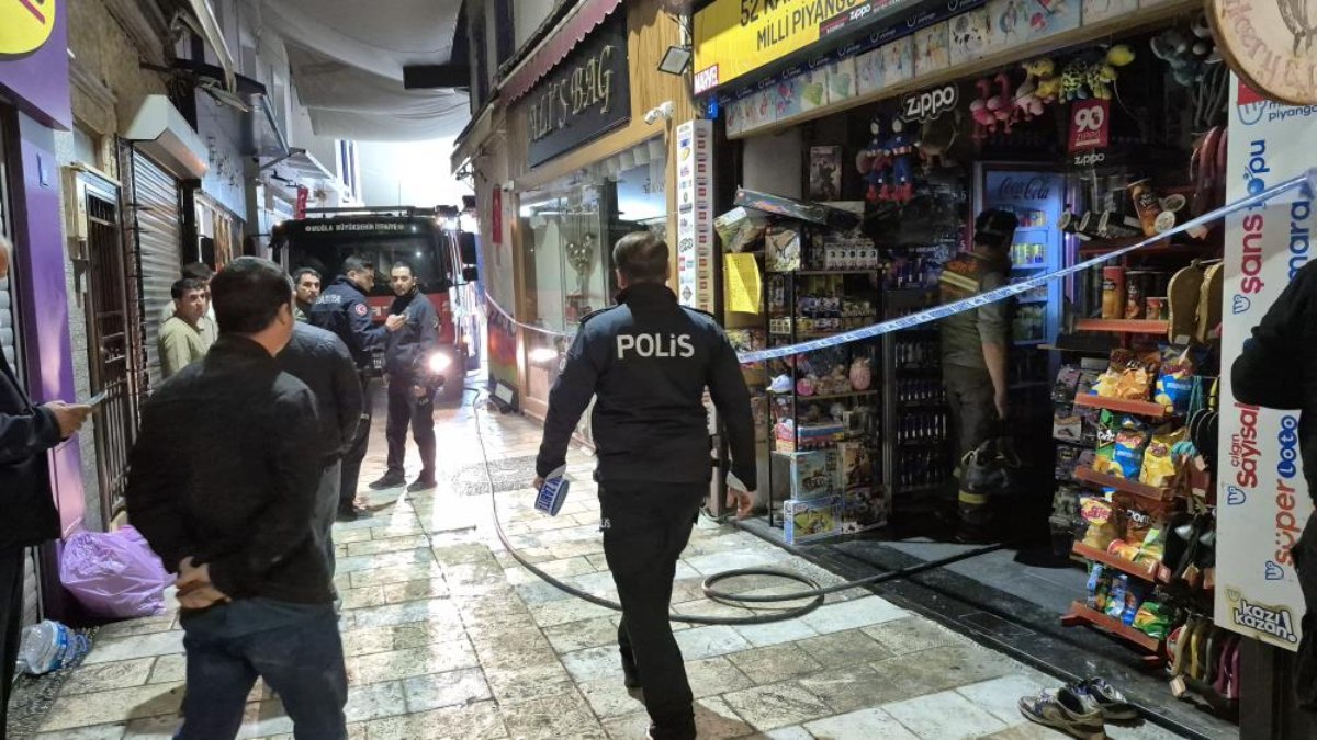 Bodrum’da vahşet! Cinnet getiren adam marketi ateşe verdi: 1 ölü 5 yaralı