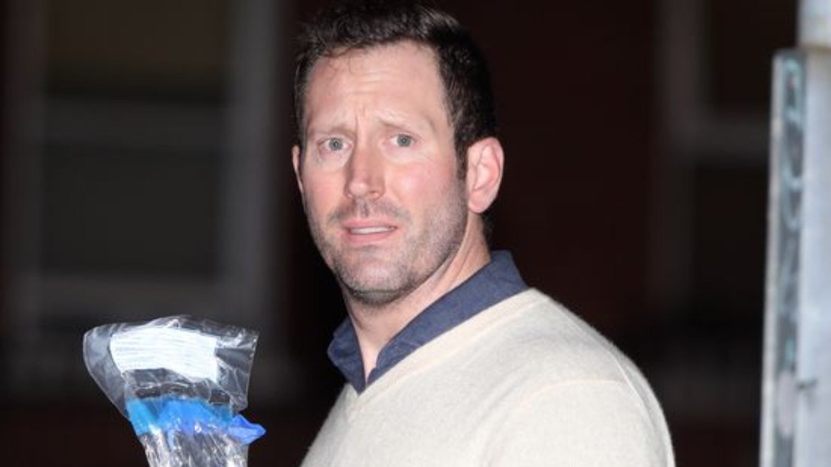 İrlanda’da uçak koltuğuna idrarını yapan yolcuya para cezası