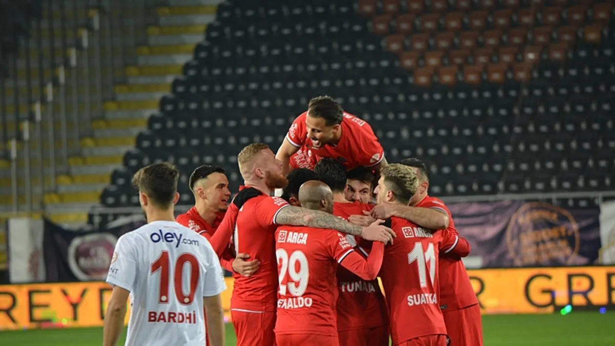 Trendyol 1. Lig: Çorum FK, Ümraniyespor’u 3 golle geçti!